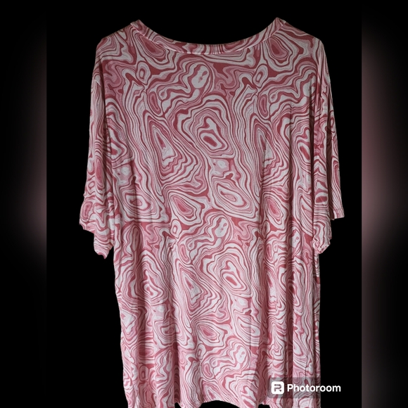 Tencede Short sleeve top  Size 4x - Picture 2 of 4